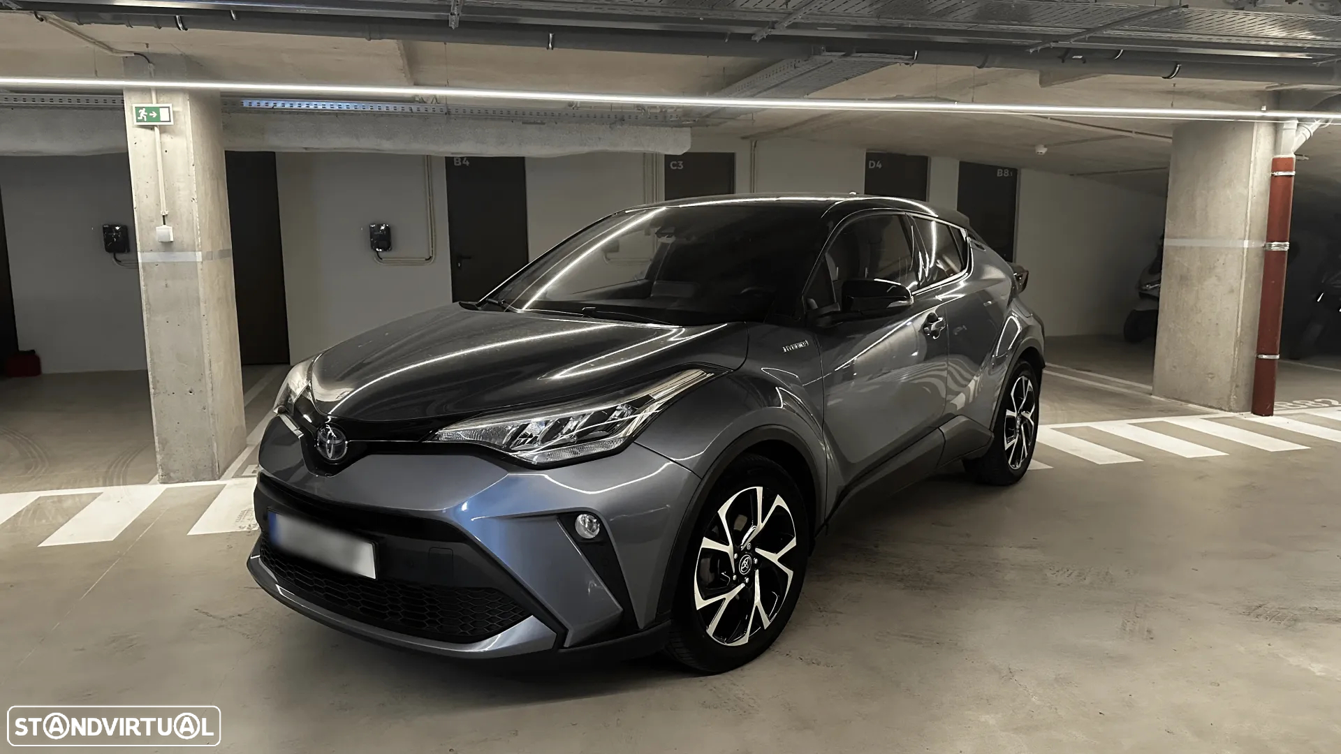 Toyota C-HR 2.0 Hybrid Square Collection - 2