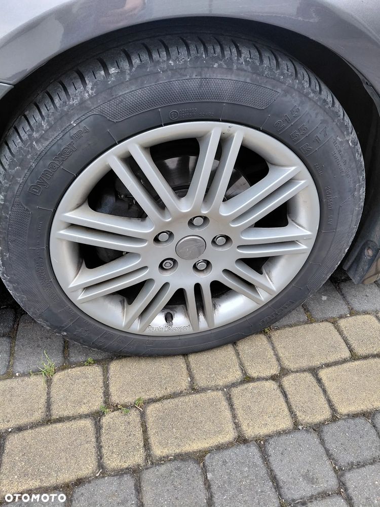 Toyota Avensis - 9
