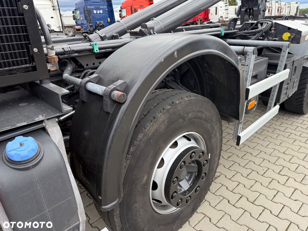 Renault K480 / HAKOWIEC / 8X4 / SYPIALNA KABINA / SILNIK 13L / Z FRANCJI / STAN BDB / / / - 12