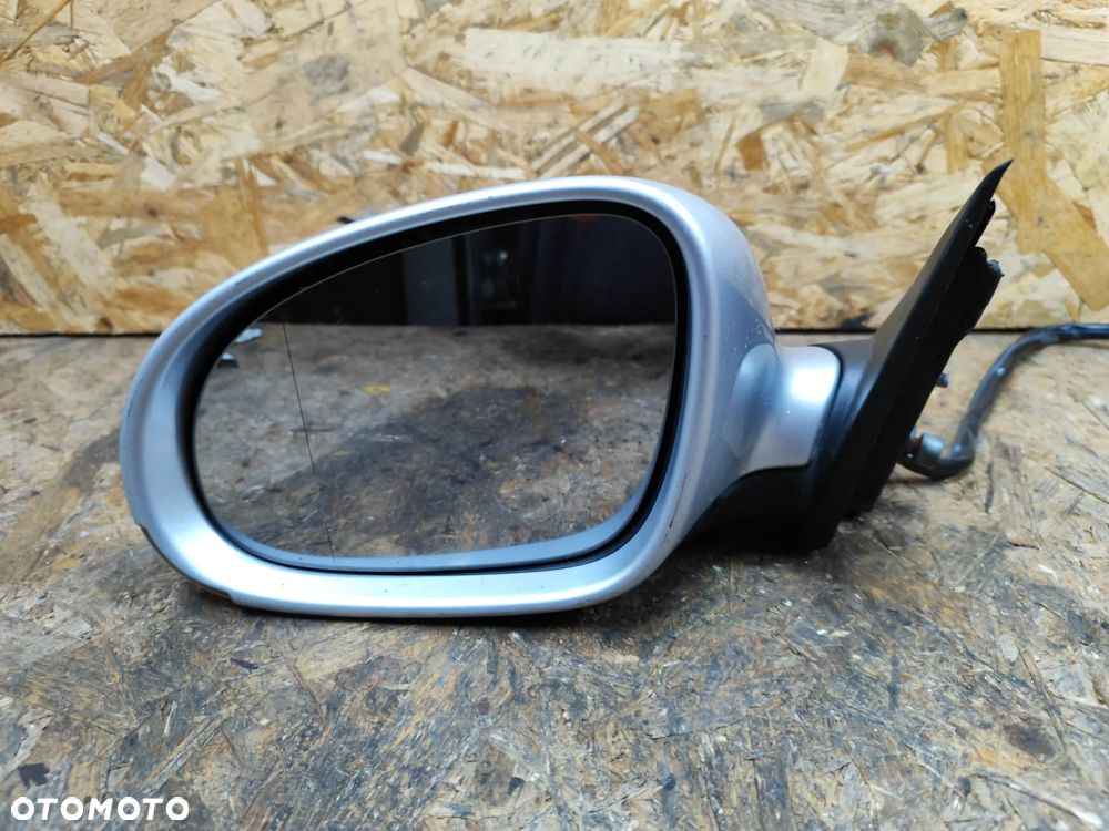 lusterko lewe / prawe elektryczne 9PIN kod lak. LA7W do Vw passat B5 lift 00-05r