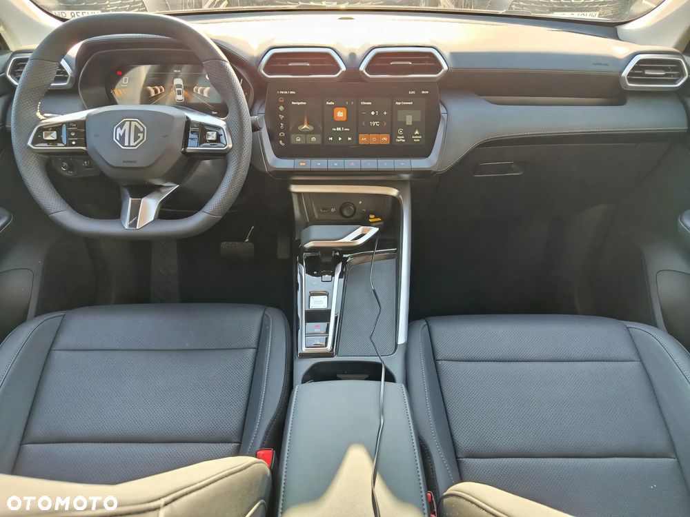 MG ZS Hybrid+ - 8