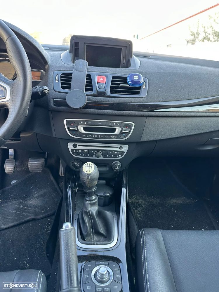 Renault Mégane Sport Tourer dCi 130 FAP BOSE Edition - 6