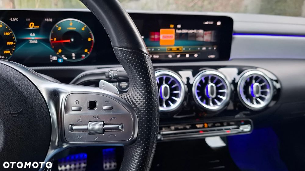 Mercedes-Benz CLA 220 d AMG Line 8G-DCT - 24