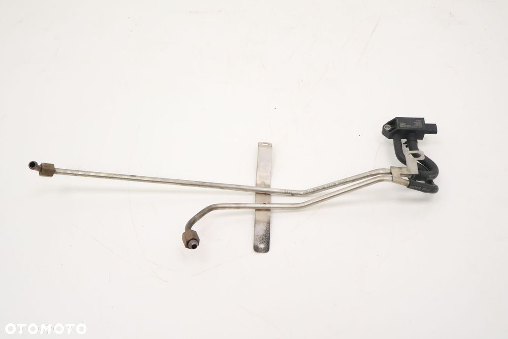 VOLVO XC60 II 2.0 B5 MHEV CZUJNIK CIŚNIENIA SPALIN PRZEWODY DPF 30668645 - 1