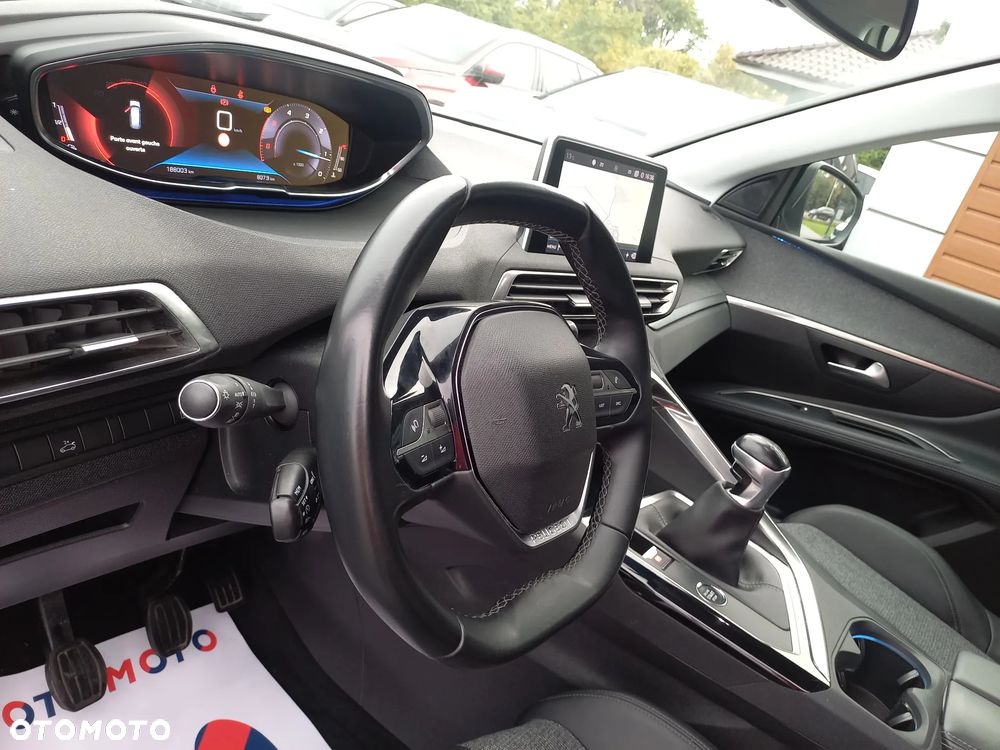 Peugeot 5008 BlueHDI 130 Allure Business-Paket - 27