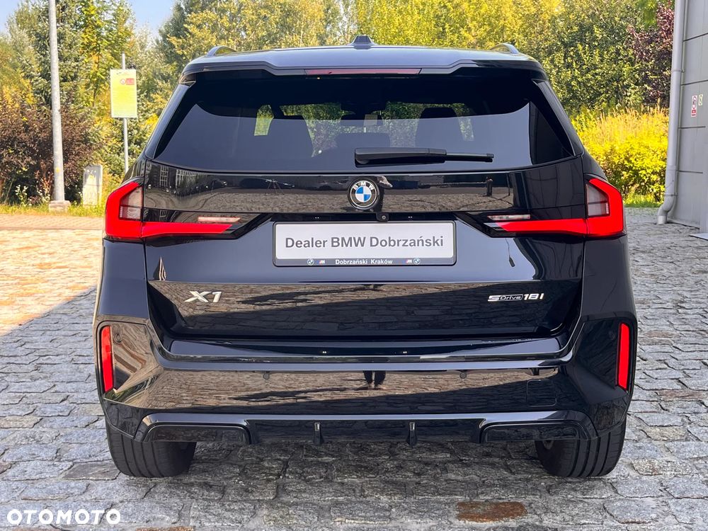 BMW X1 sDrive18i - 13