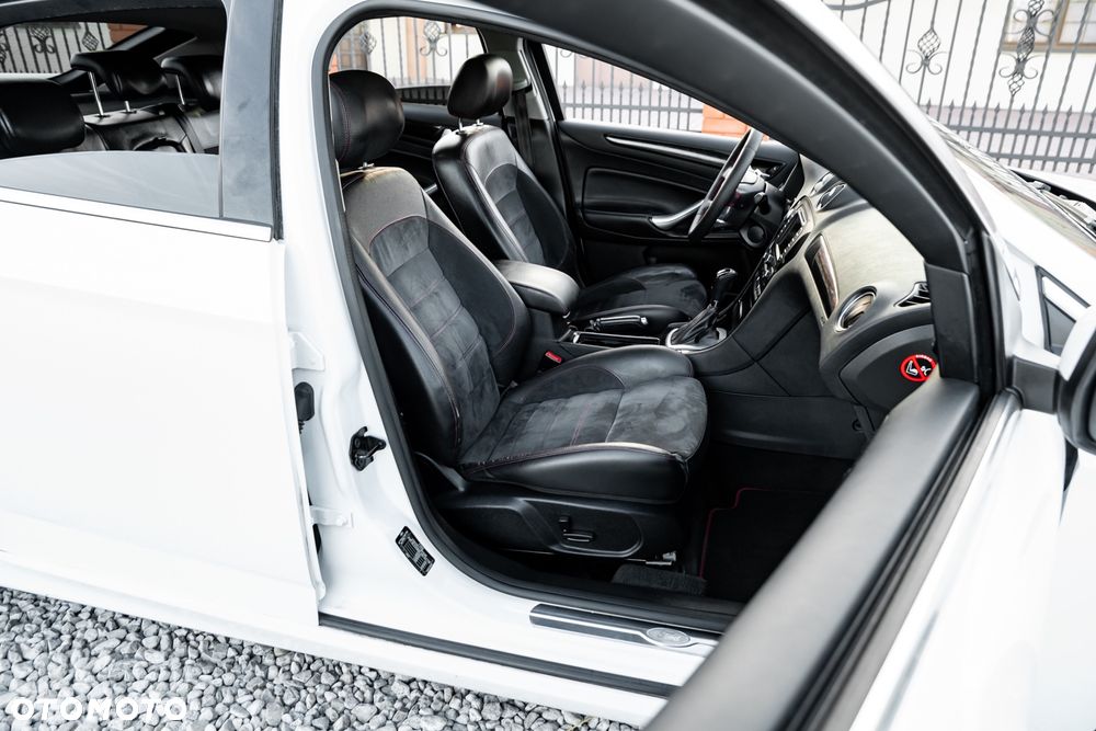 Ford Mondeo 2.0 EcoBoost Titanium - 24