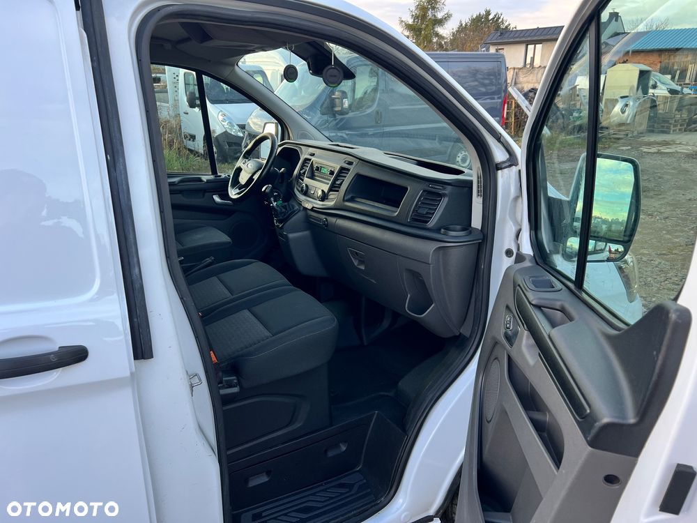 Ford Transit Custom - 12