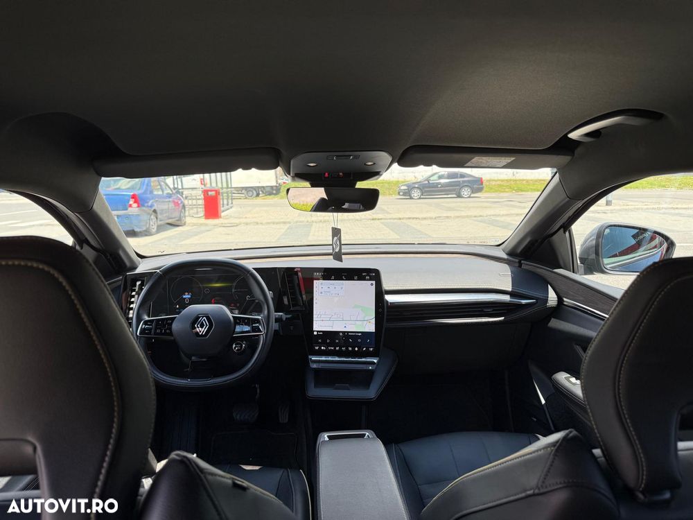 Renault Megane E-TECH 60 kWh 220 CP Iconic - 6
