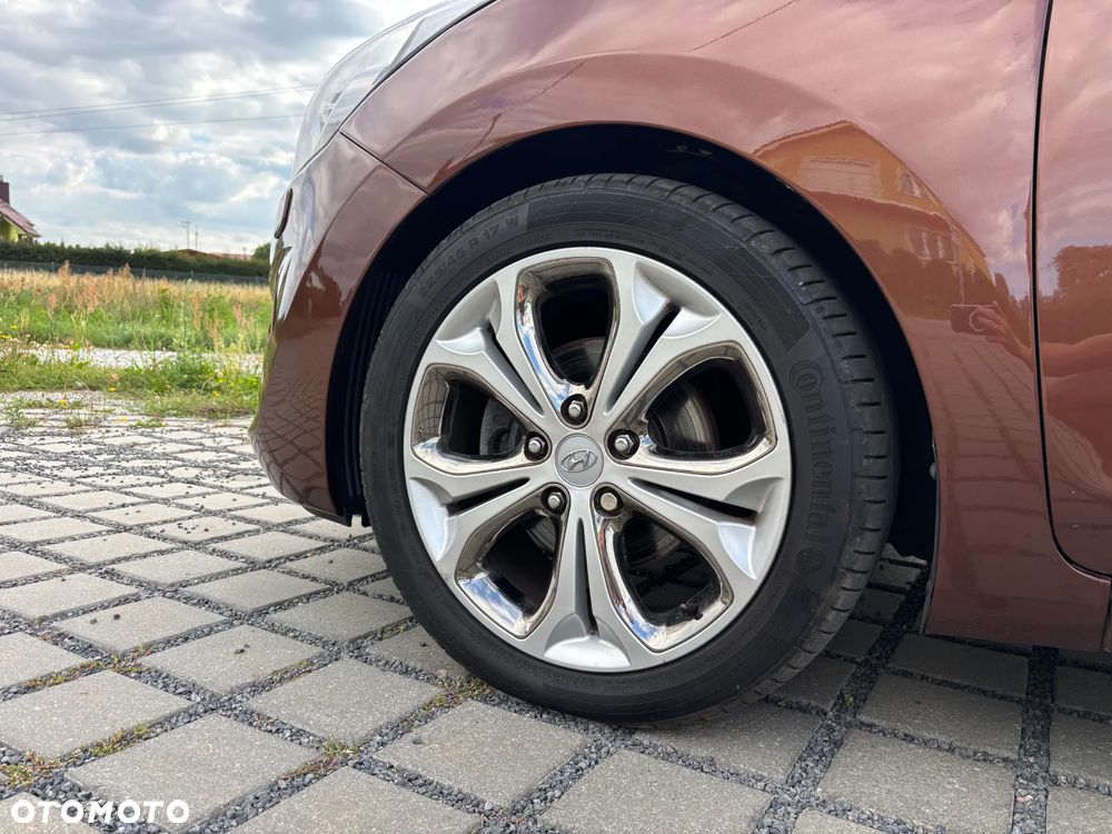 Hyundai i30 blue 1.6 CRDi Trend - 31