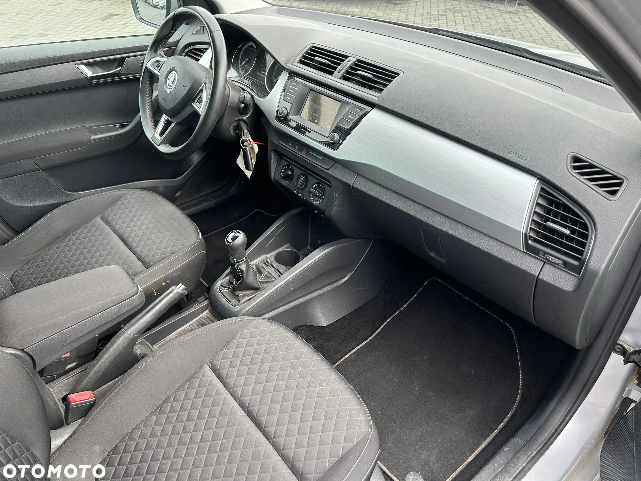 Skoda Fabia - 8