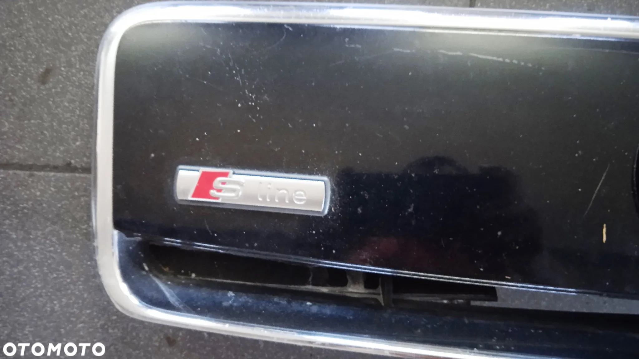 Grill Audi A2 S-line atrapa chłodnicy 8z0010183d - 2
