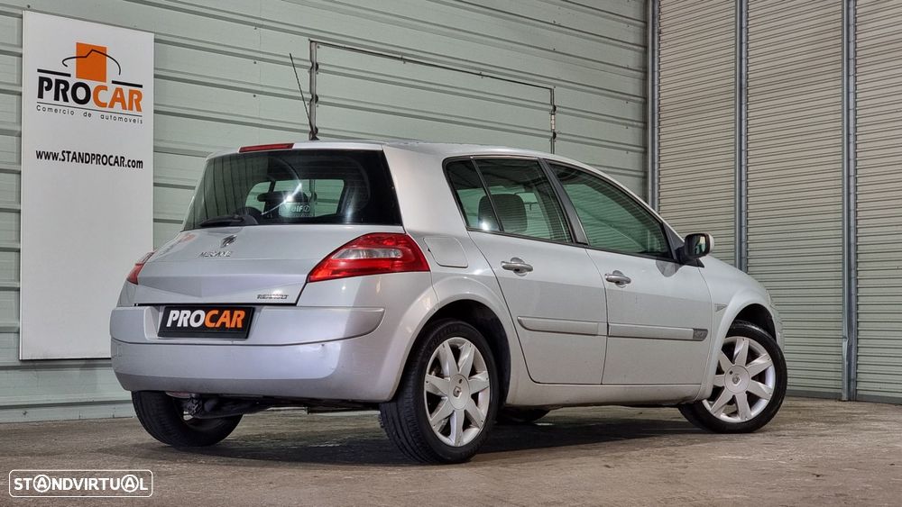 Renault Mégane 1.5 dCi Confort - 2