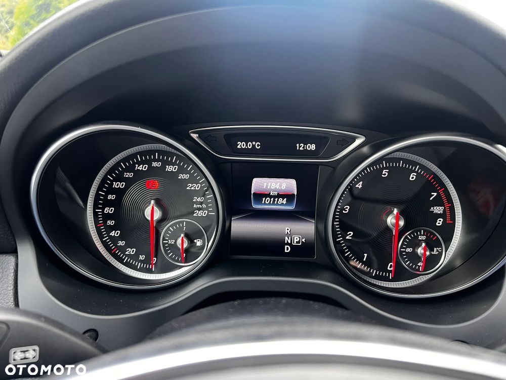 Mercedes-Benz GLA 220 4-Matic AMG Line - 2
