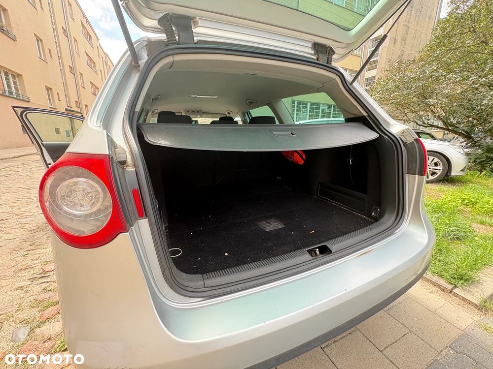 Volkswagen Passat 2.0 TDI Comfortline - 10