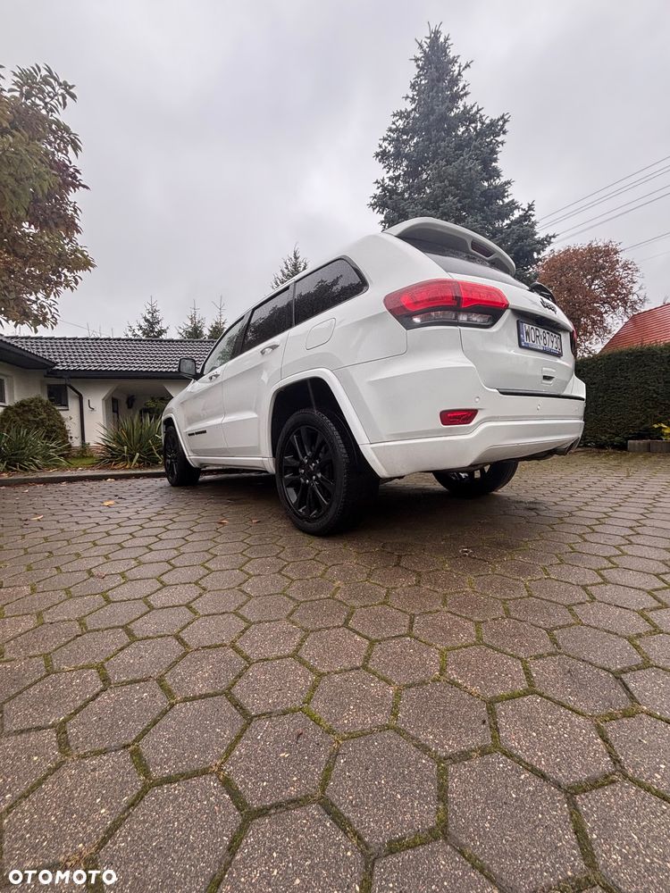 Jeep Grand Cherokee - 10