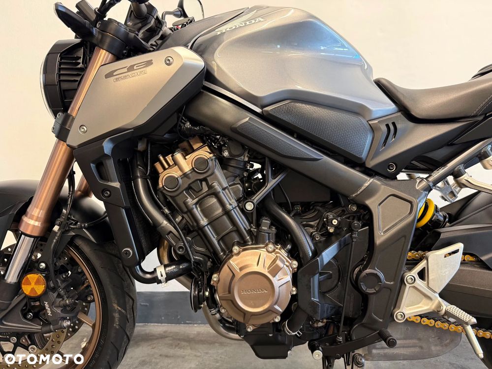 Honda CB - 10