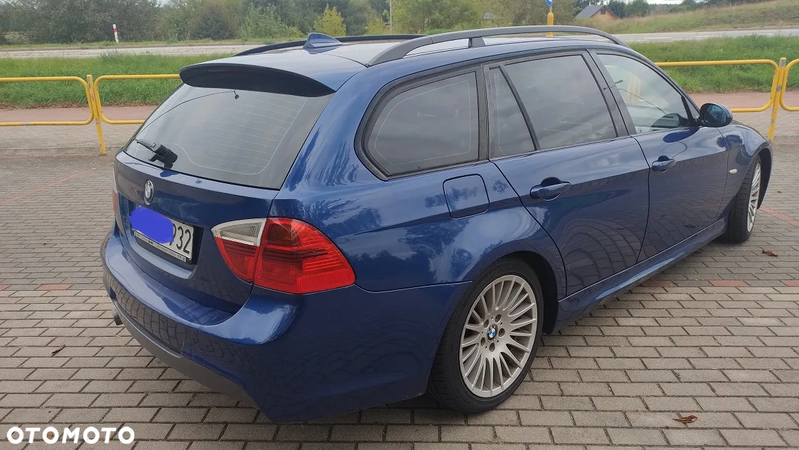 BMW Seria 3 318i Touring - 8