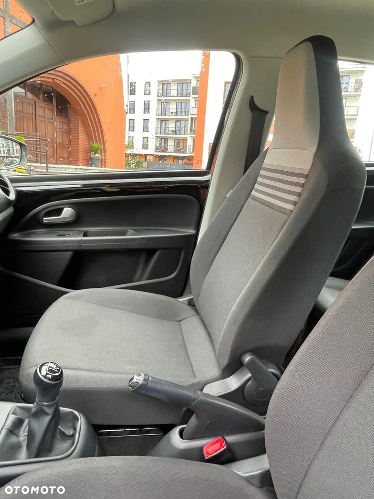 Volkswagen up! 1.0 move - 19