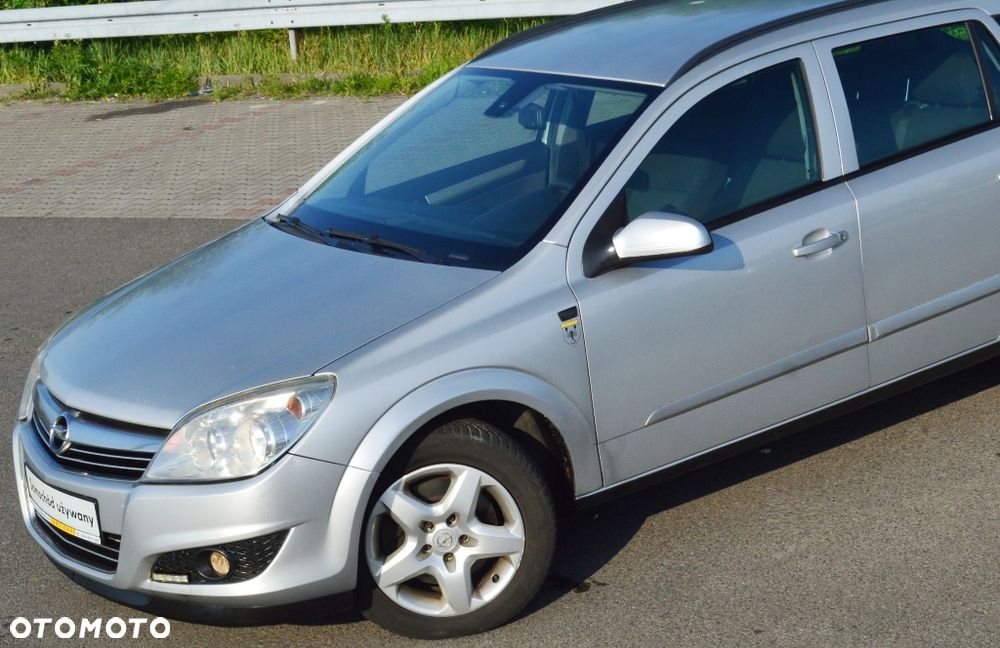 Opel Astra 1.9 CDTI - 9