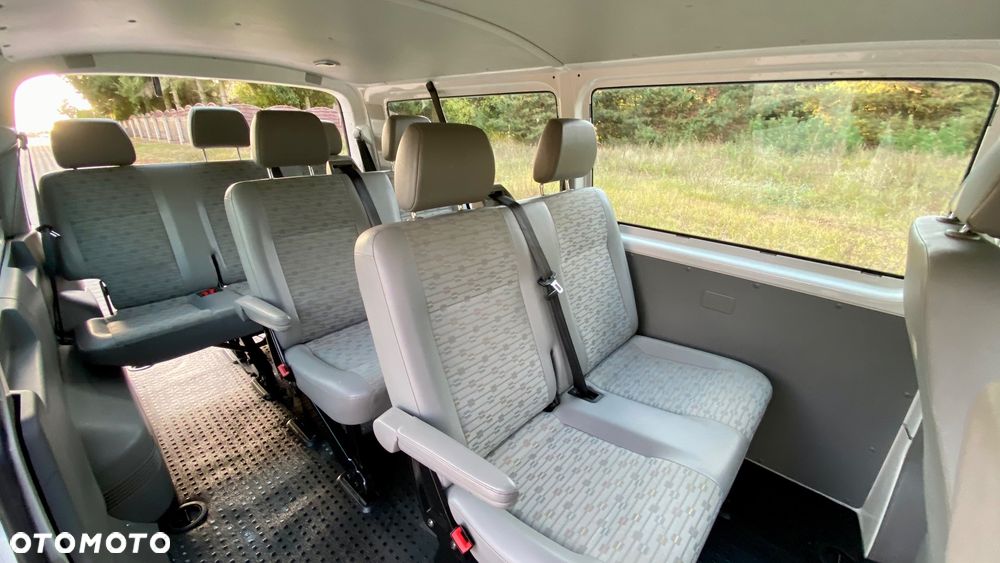 Volkswagen Transporter - 11