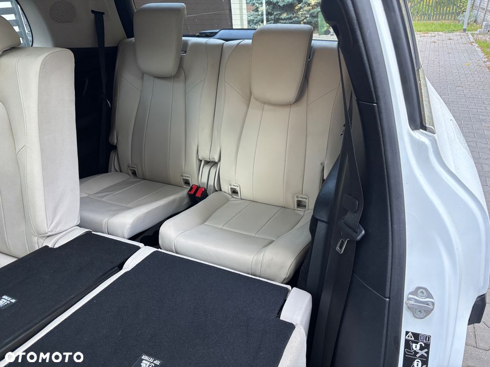 Mercedes-Benz GLB - 37
