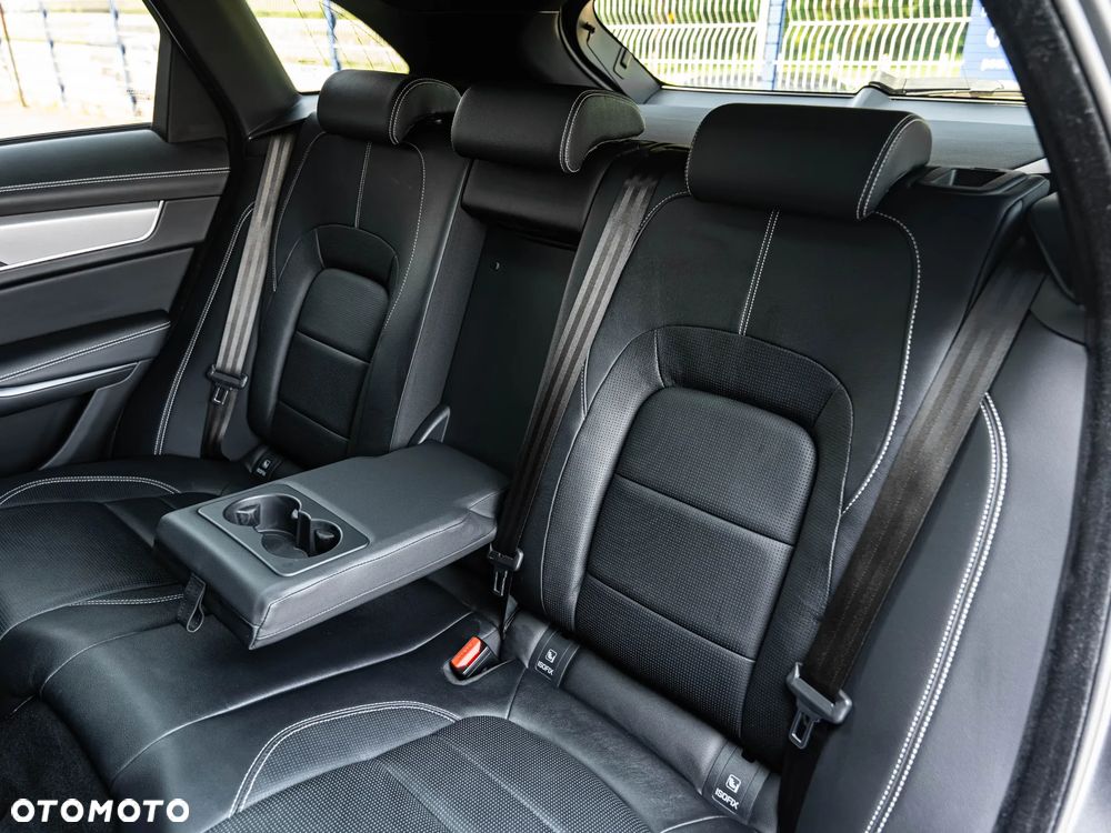 Jaguar F-Pace D200 AWD R-Dynamic S - 28