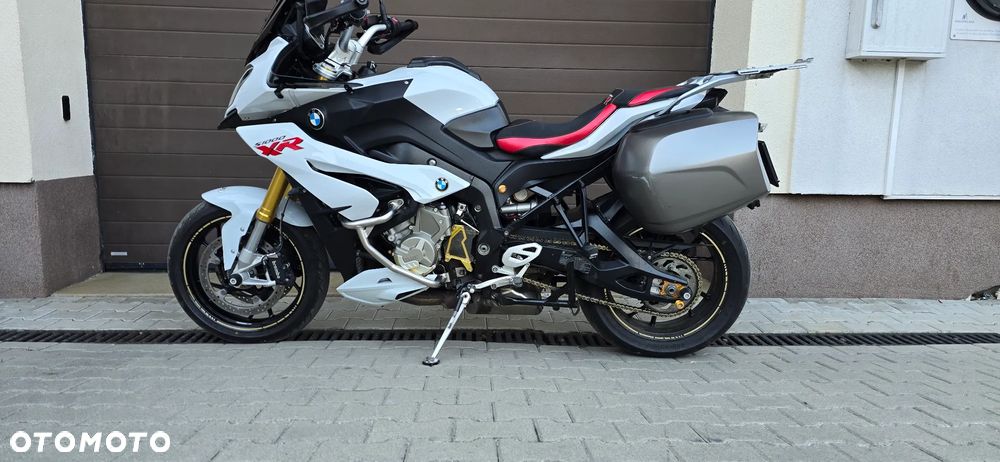 BMW XR - 19