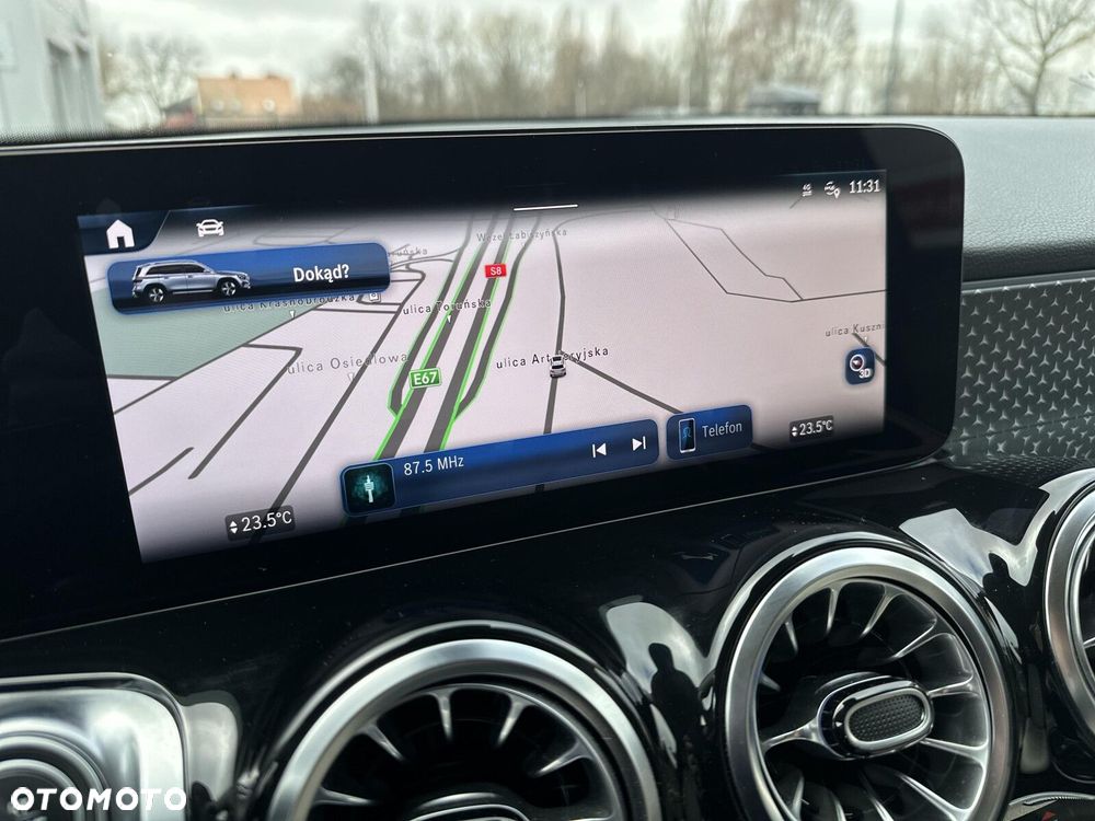 Mercedes-Benz GLB - 22