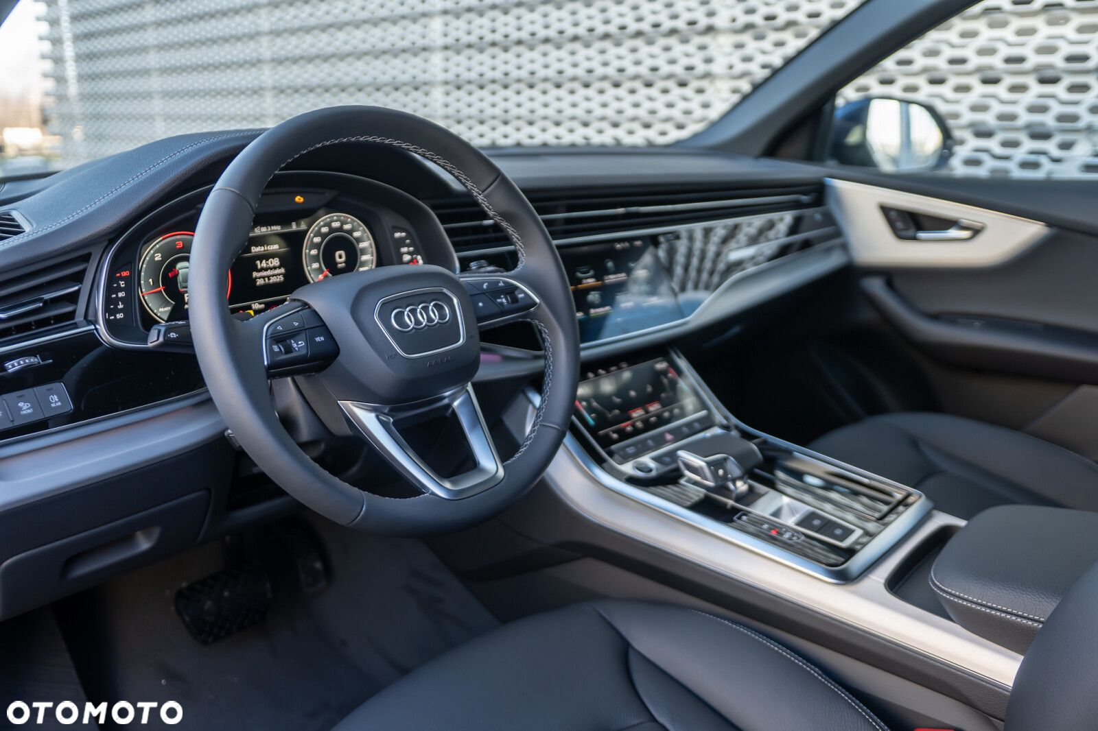 Audi Q8 - 10