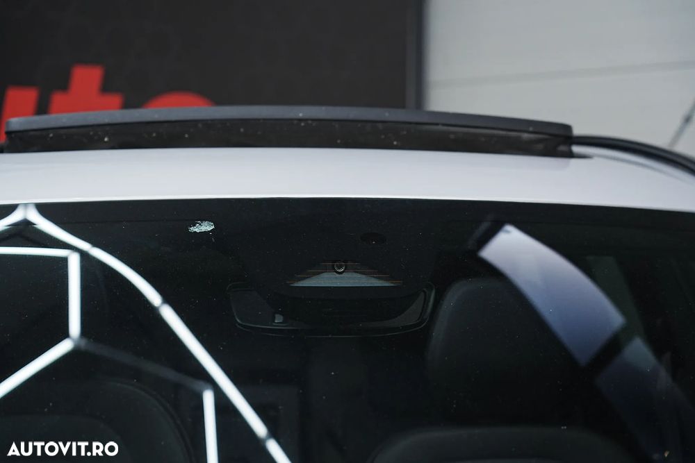 Volvo XC 60 T6 AWD AT PHEV Plus Dark - 16