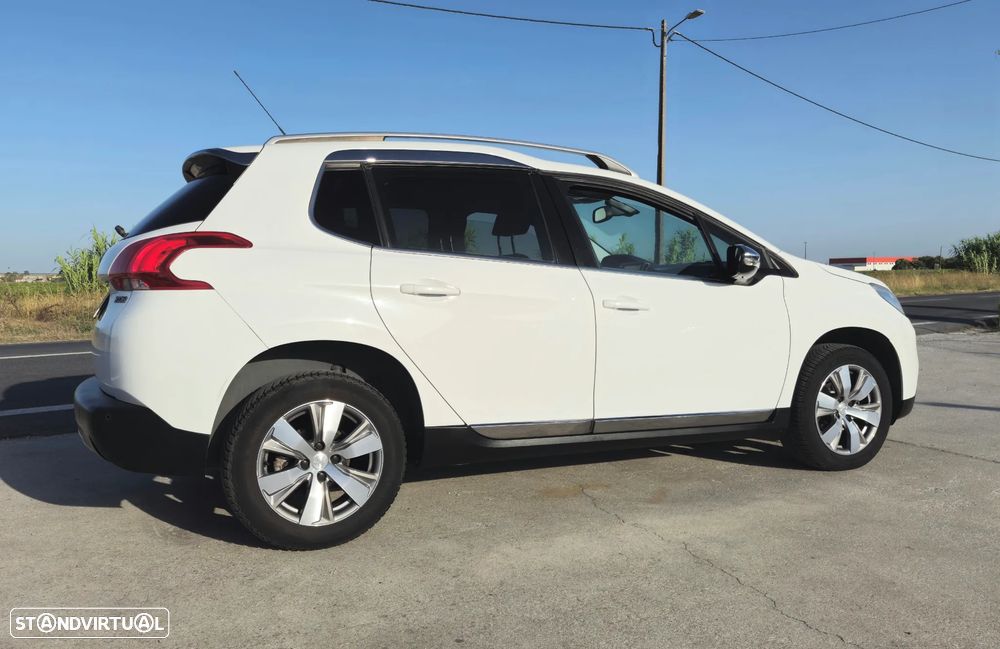 Peugeot 2008 1.6 e-HDi Allure - 4