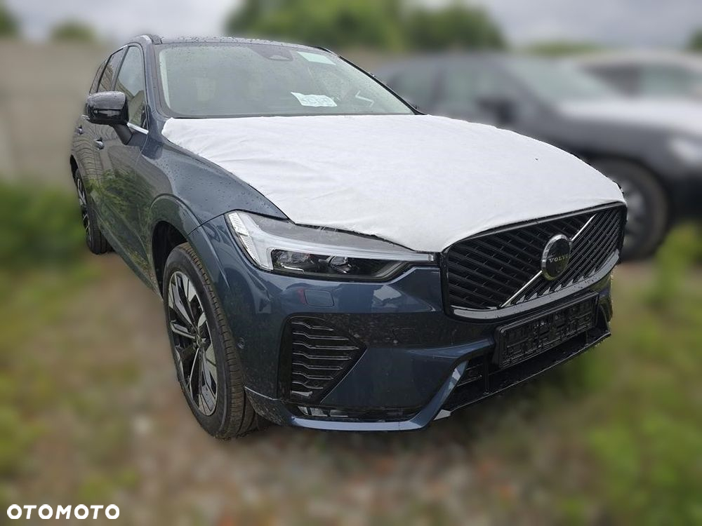 Volvo XC 60 B5 B AWD Plus Dark - 2