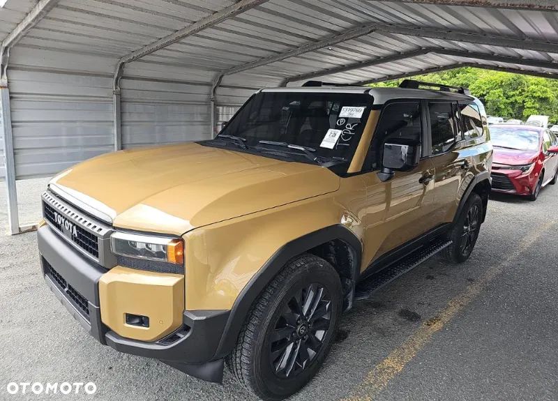 Toyota Land Cruiser - 1