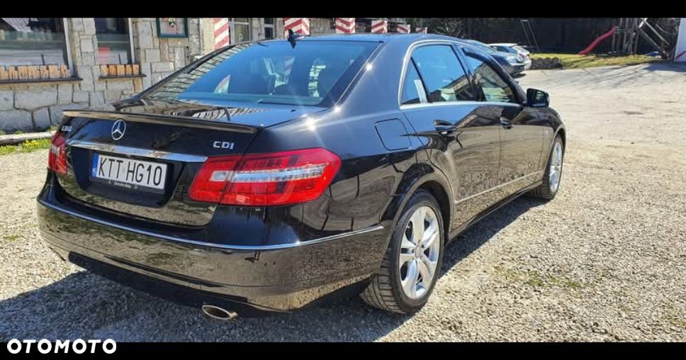 Mercedes-Benz Klasa E 300 CDI BlueEff Avantgarde - 6