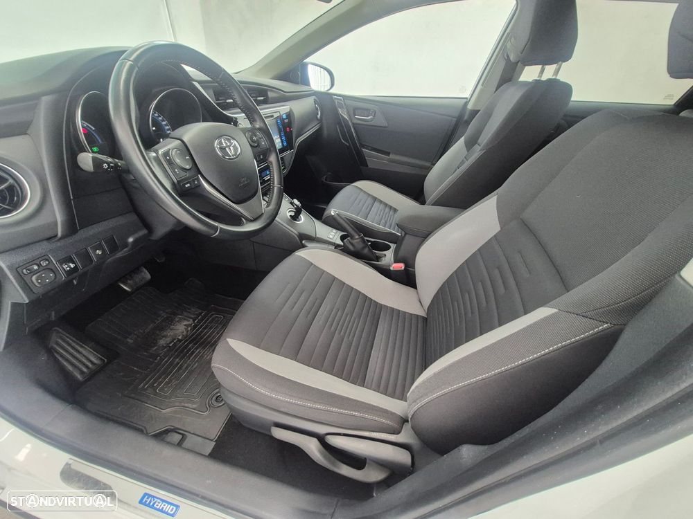 Toyota Auris Touring Sports 1.8 HSD Freestyle - 9