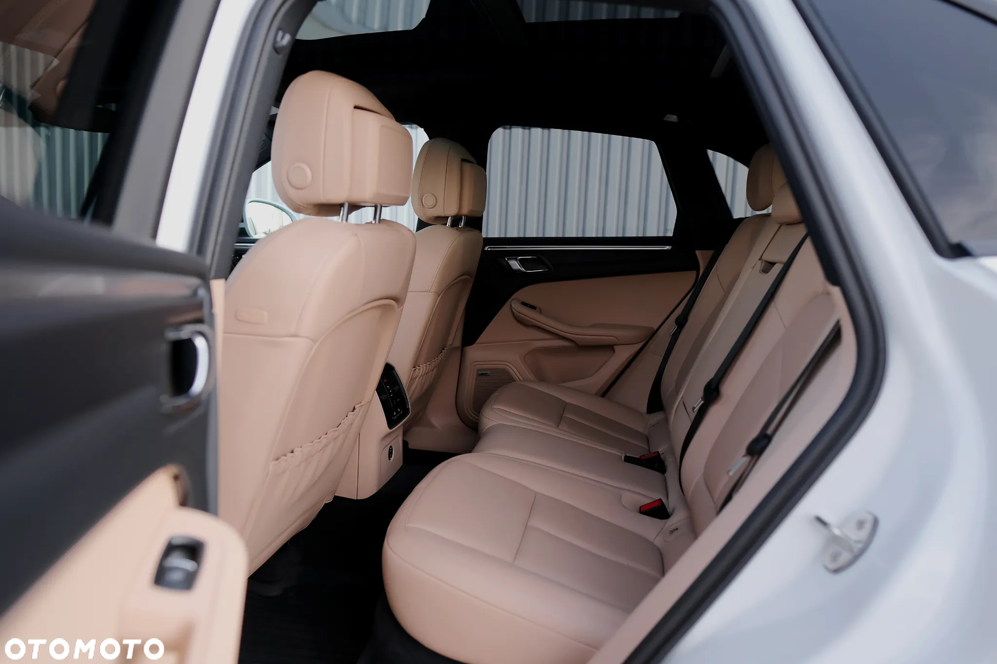 Porsche Macan - 32