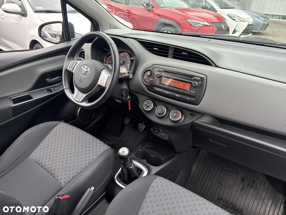 Toyota Yaris 1.0 Active EU6 - 15