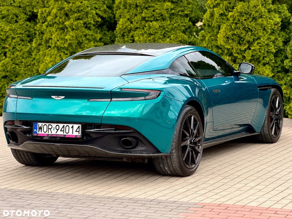 Aston Martin DB11 - 5