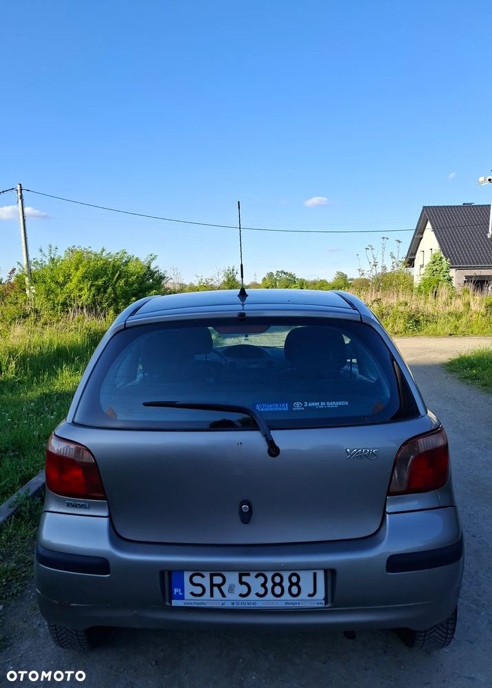 Toyota Yaris 1.0 - 3