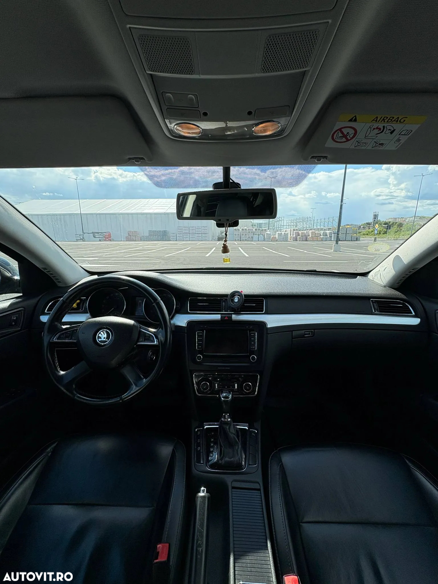 Skoda Superb 2.0 TDI DSG Elegance - 25