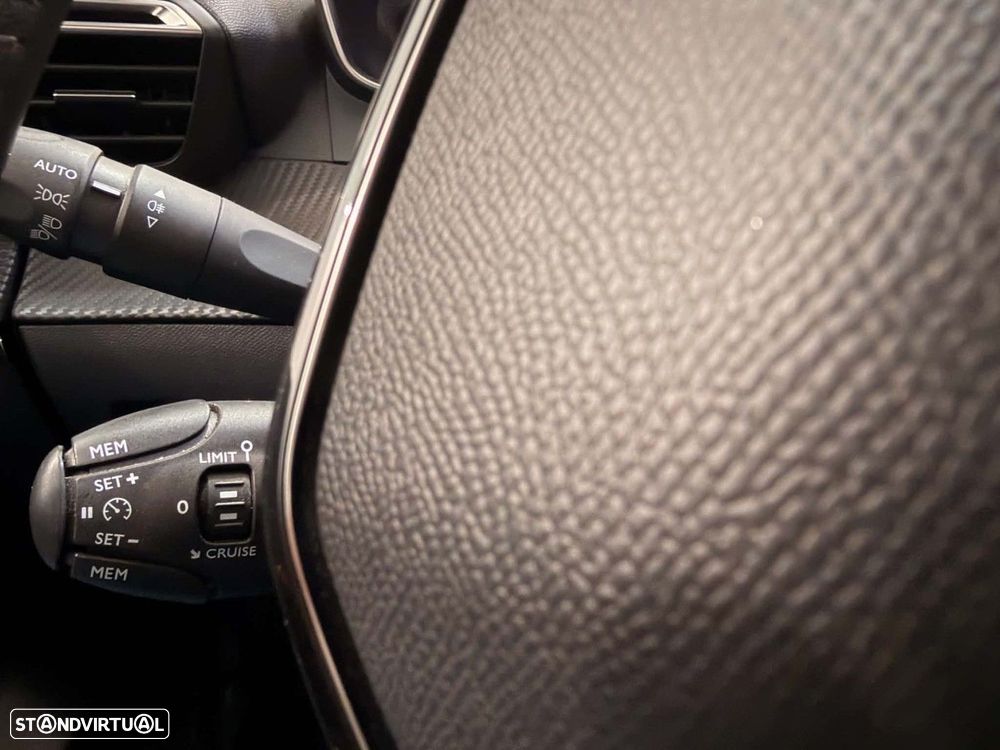 Peugeot 208 1.2 PureTech Active - 13