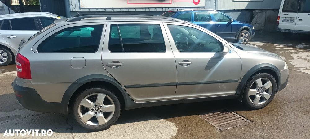 Skoda Octavia 2.0 TDI DPF Scout 4x4 - 4