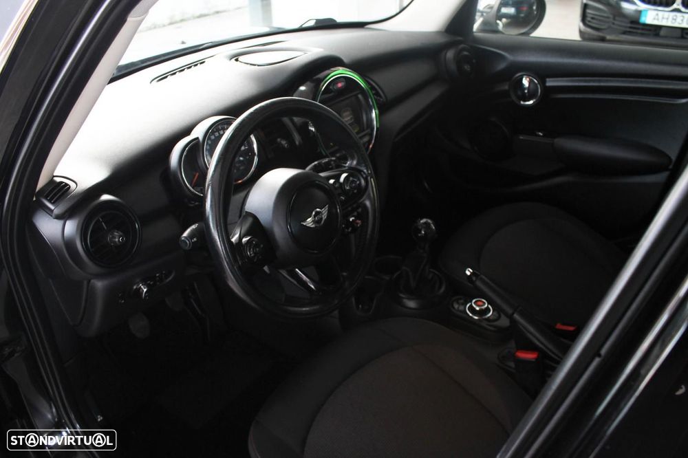 MINI 5 Portas One D - 15