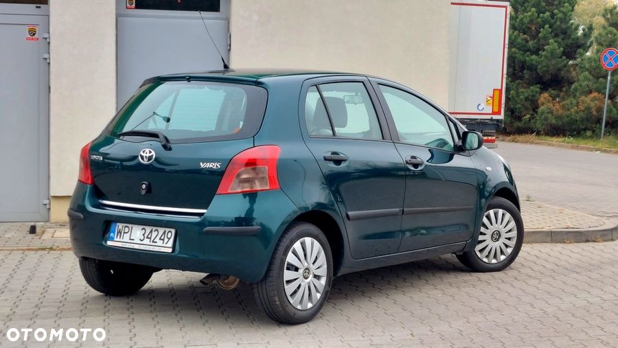 Toyota Yaris - 8