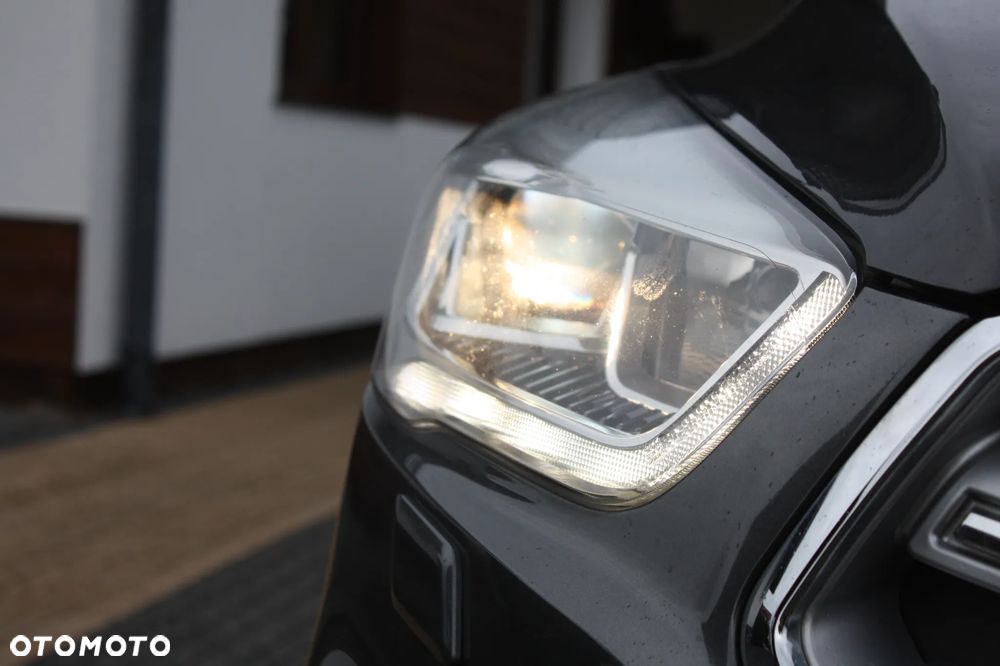 Ford Kuga 1.5 EcoBoost 2x4 Trend - 28