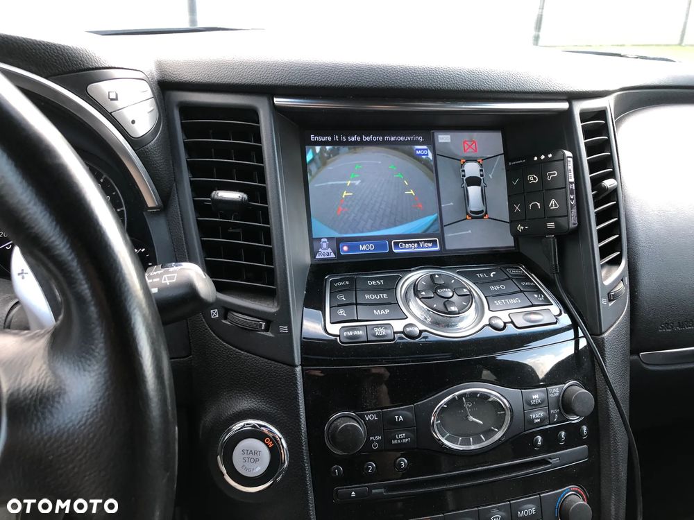 Infiniti QX70 3.0d S Premium - 12