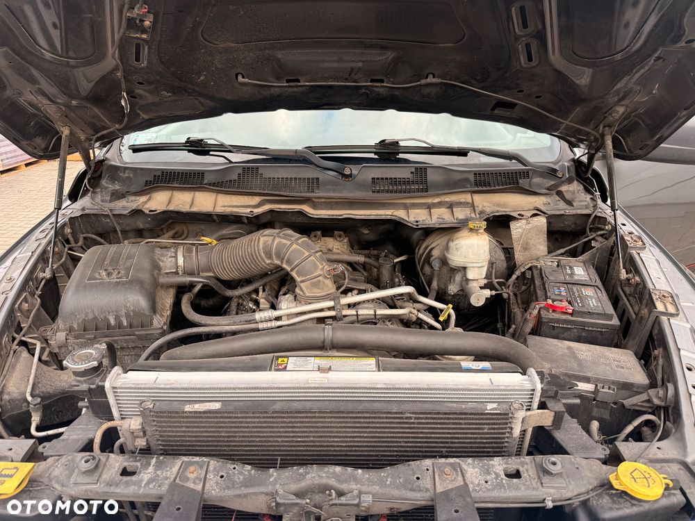 Dodge RAM 5.7 4WD HEMI - 12