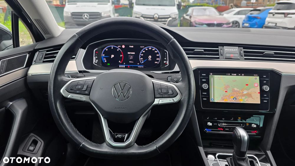 Volkswagen Passat 2.0 TDI Business DSG - 11