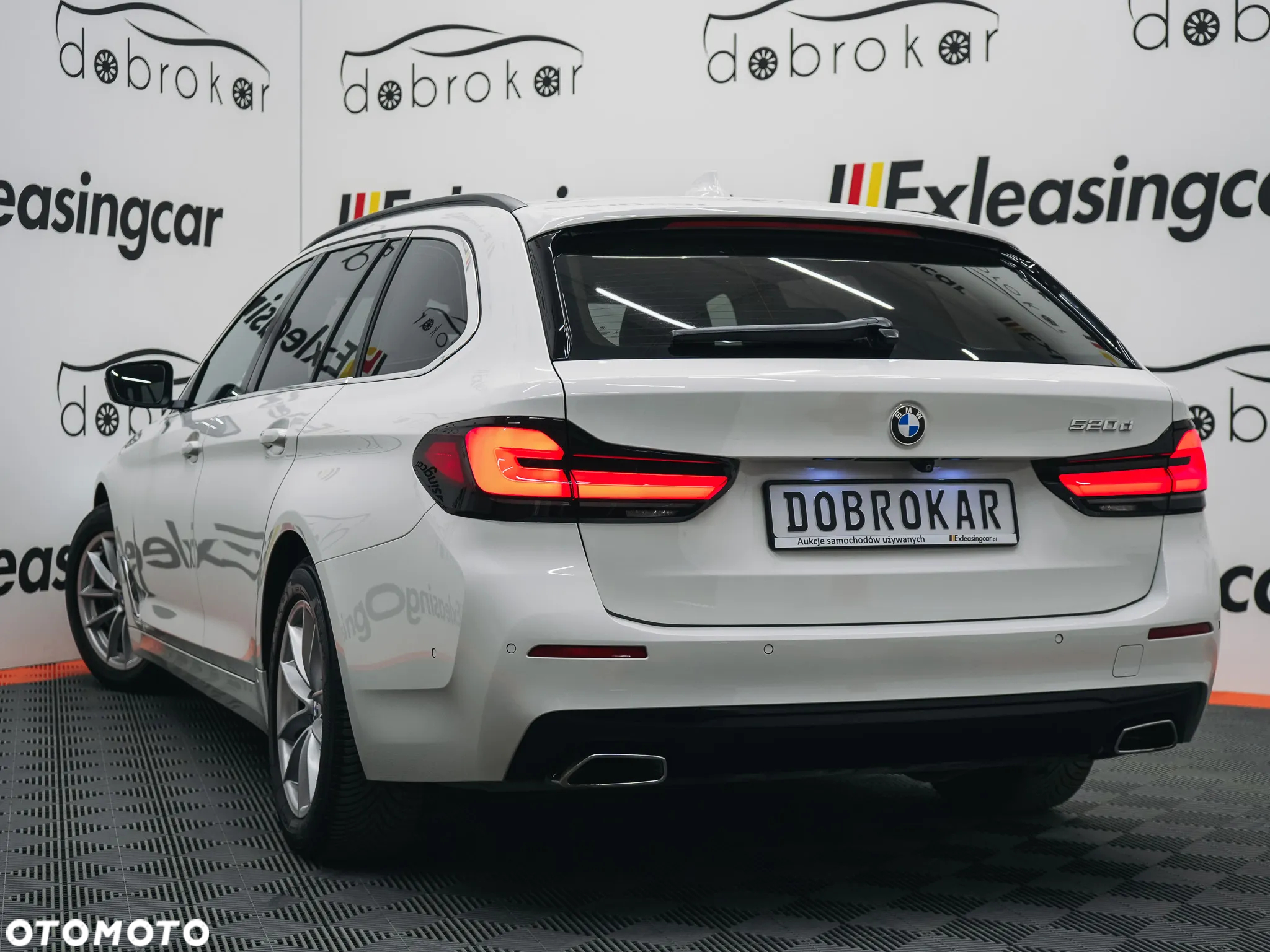 BMW Seria 5 520d Touring - 10